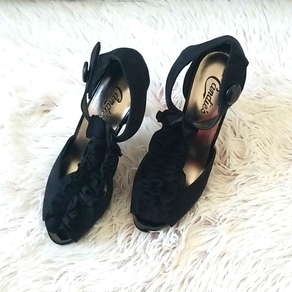 gorgeous stilettos with ruffles